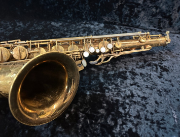 Photo Vintage Original Lacquer Selmer Paris Mark VI Tenor Sax, Serial #136531 – Bargain Price!